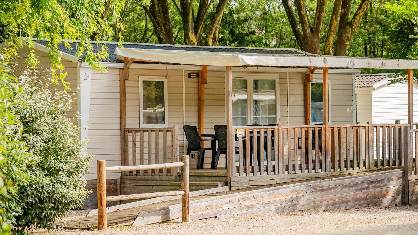 mobil-home-pmr-exterieur-poi